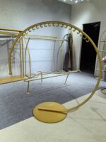 OVAL DISPLAY RACK